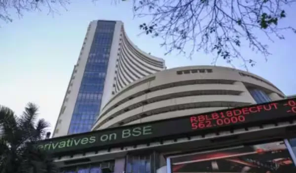 शेयर बाजार की लंबी छलांग, सेंसेक्स 2,975 अंक चढ़ा