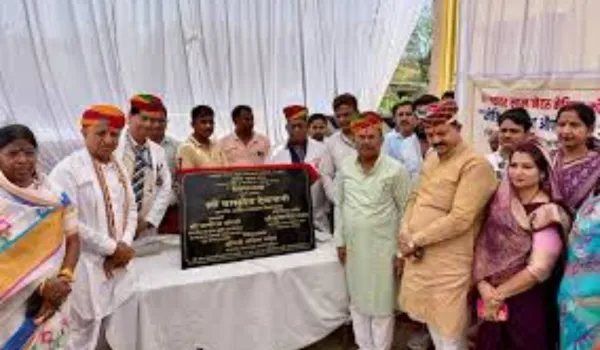 देवनानी ने किया औषधि भंडार केंद्र का शुभारंभ