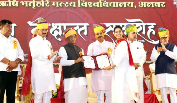 केवल डिग्री से काम नहीं चलेगा, कौशल भी जरूरी: बागडे