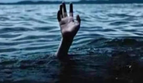 डूबने से तीन युवतियों समेत चार की मौत
