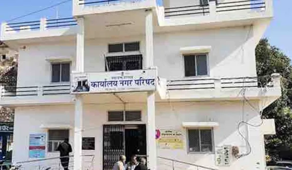 दस्तावेजों पर पूर्व आयुक्त व सभापति के साइन, कई संदेह के घेरे में