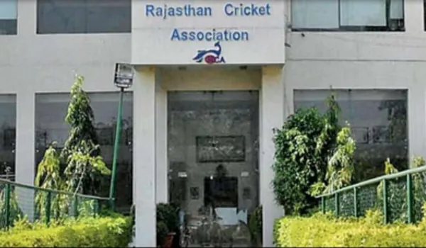 खींवसर को कारण बताओ नोटिस