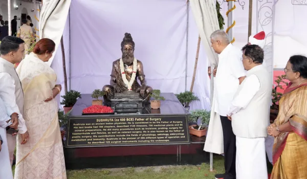 'मोदी ने दुनिया को बताया आतंकवाद बर्दाश्त नहीं करेंगे'