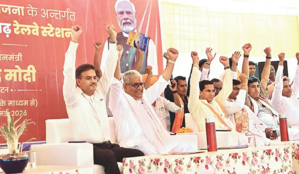 विकास कार्यों से अब यात्रियों को मिलेगी बेहतर सुविधाएं: यादव