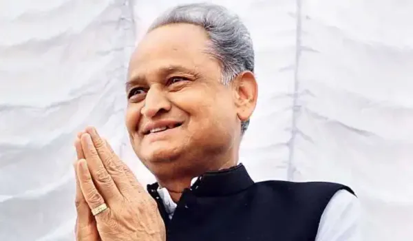 सदस्यता रद्द न करना संविधान के खिलाफ था: गहलोत