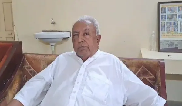 66 साल के कांग्रेसी को 6 दिन के कांग्रेसी ने निकलवाया: अमीन खान