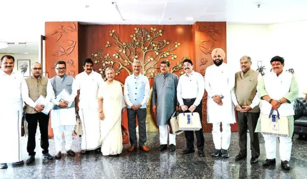 पाकिस्तान के अनुरोध पर रोका सैन्य अभियान: एस जयशंकर