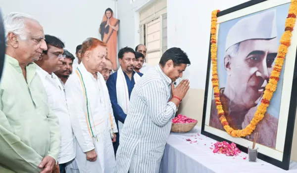 नेहरू को कोसने वाले सत्ता में बैठकर लूट रहे हैं: डोटासरा