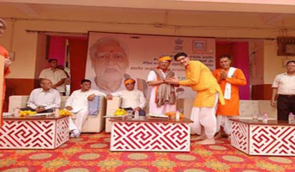 हमें संस्कारों को पुनर्जागृत करने की आवश्यकता: देवनानी