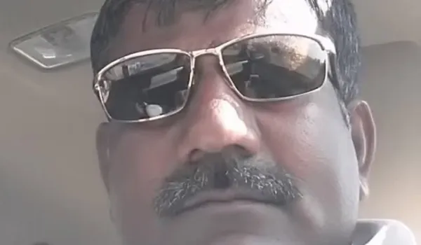 पूर्व मंत्री का पीए जासूसी के आरोप में गिरफ्तार, सियासत तेज