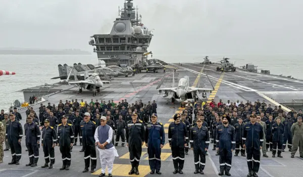 पाक आतंकवाद के 'खतरनाक खेल' का समय खत्म: राजनाथ सिंह