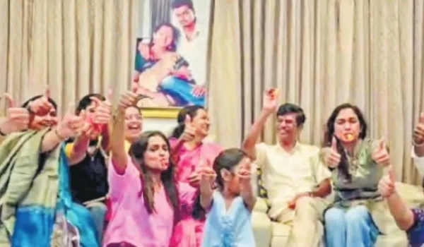 तमिलनाडु में TVK की आंधी, गेमचेंजर बने थलपति विजय