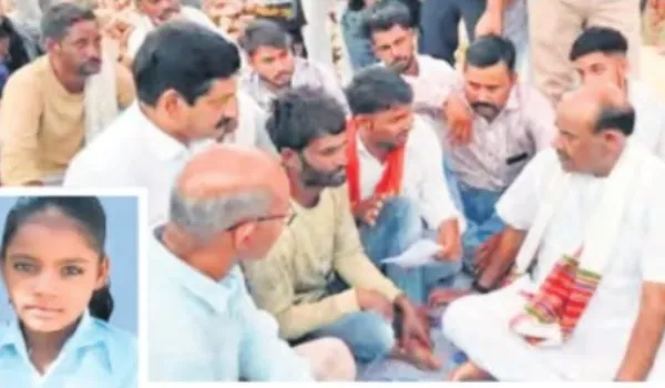 12 साल की बच्ची को कुत्तों ने नोंच-नोंचकर मार डाला