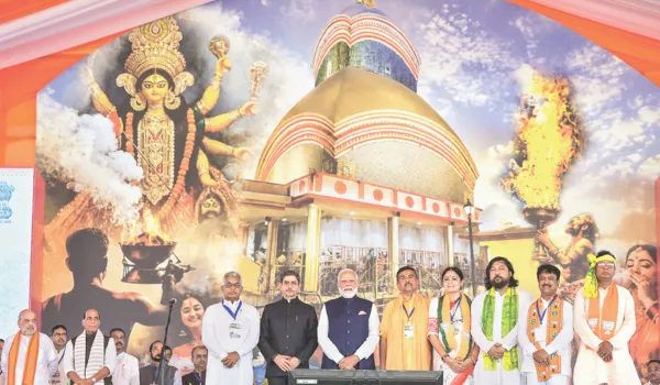 सुवेंदु बने भाजपा के पहले मुख्यमंत्री