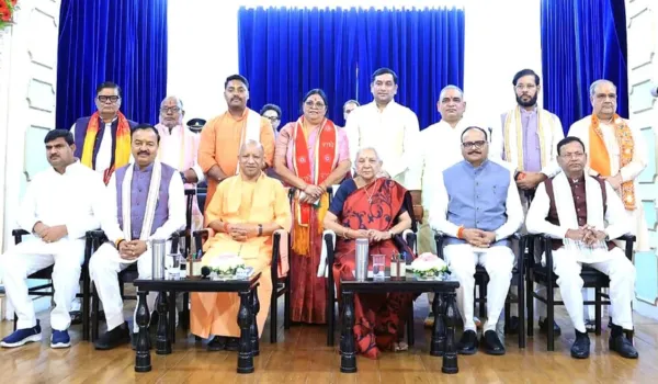 योगी कैबिनेट में छह नए मंत्री शामिल