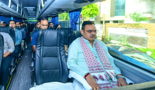 ईंधन बचत-सार्वजनिक परिवहन समय की जरूरत