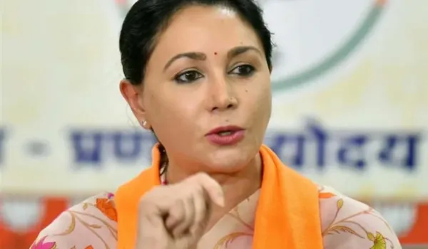 दीया से मिले सरपंच, जल्द राशि जारी करने की मांग