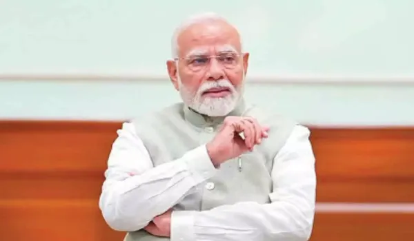 'पानी पीते रहें... लू के लक्षणों को नजरअंदाज न करें'