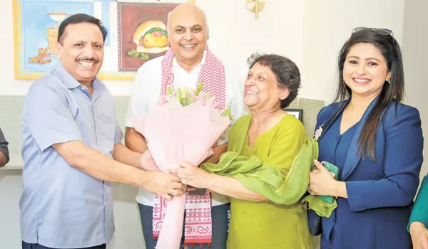 पुरानी यादों, देसी स्वाद और आत्मीय माहौल का नया ठिकाना बन रहा 'थ्रोबैक देसी कैफे'