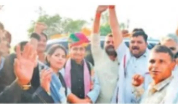 पीसीसी चीफ ने कार्यकर्ताओं से की मुलाकात