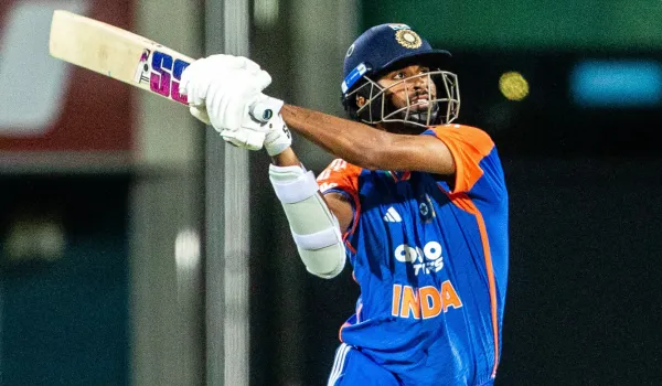 भारत ने ऑस्ट्रेलिया को पांच विकेट से हराया