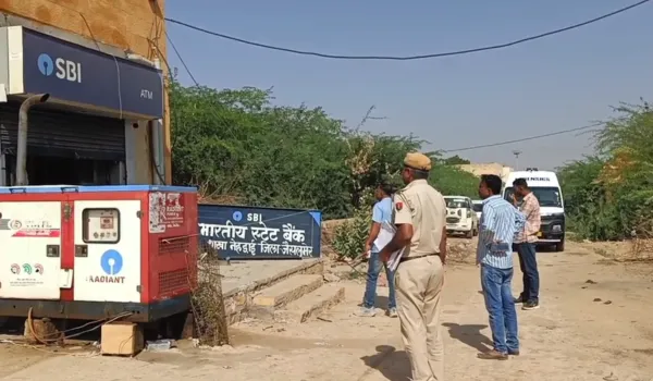 मोहनगढ़ में 11 लाख रुपए से भरा एटीएम उखाड़कर ले गए बदमाश