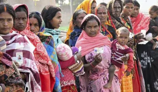 वोटर ने रचा इतिहास... अब तक का सर्वाधिक 68.79% मतदान