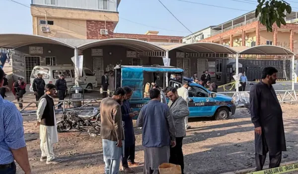 इस्लामाबाद में आत्मघाती हमला, 12 लोगों की मौत