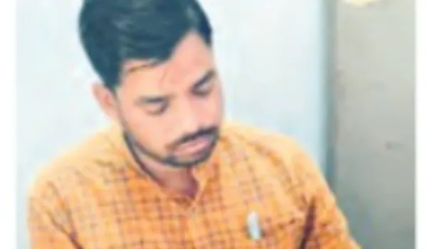 कनिष्ठ अभियंता 2500 रुपए की रिश्वत लेते ट्रैप