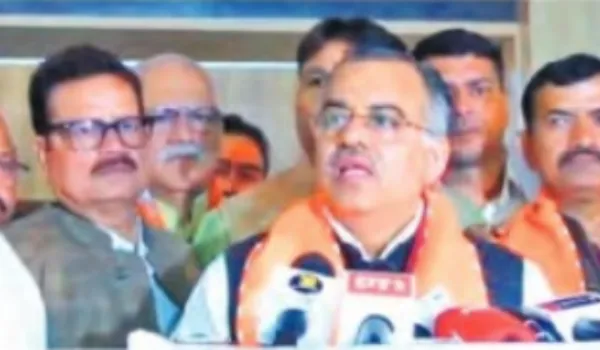 एसआईआर से घुसपैठिया वोटरों पर नकेलः तरुण चुघ