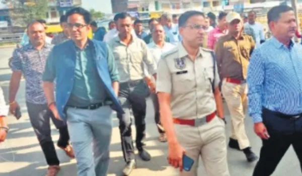 ड्राइवर के नशे व कमजोर ट्रैफिक व्यवस्था के कारण हुआ हादसा