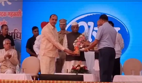 दुग्ध भुगतान महिलाओं के खाते में ही जाना चाहिए