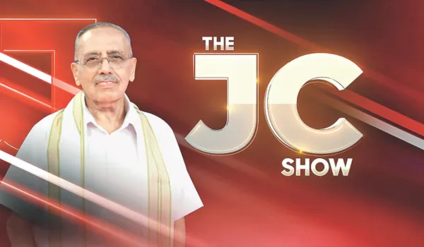 नरेंद्र मोदी और अमित शाह की गोद में बिहार !