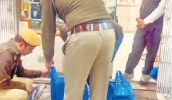 गार्डों को बंधक बना बोरी में भर ले गए 40 किलो चांदी