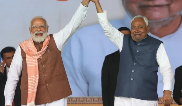 पीएम मोदी के 'गमछा अभिवादन' ने जीता बिहार की जनता का दिल...