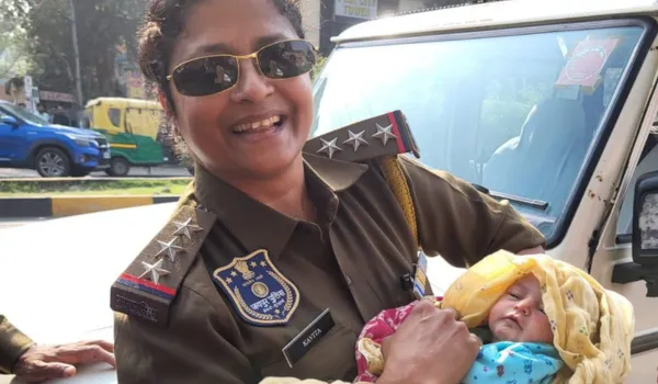 श्मशान घाट के पास मिली नवजात