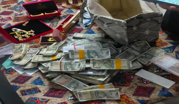 तीन लाख से अधिक लोगों से ठगे ₹3600 करोड़, 5 आरोपी अरेस्ट