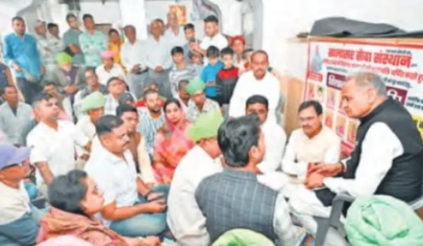 यूपी छोड़ 12 राज्यों में SIR, आयोग पर विश्वास नहीं