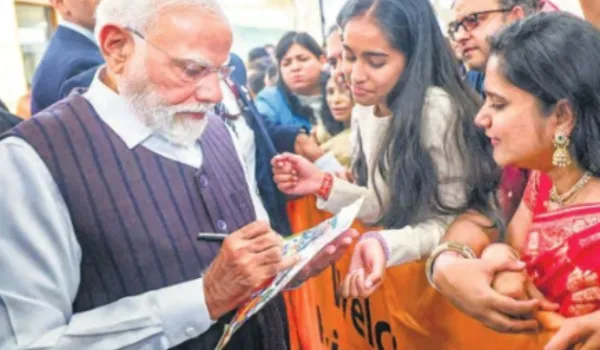 मोदी भारतीय समुदाय से मिले आस्ट्रेलियाई प्रधानमंत्री से मंत्रणा