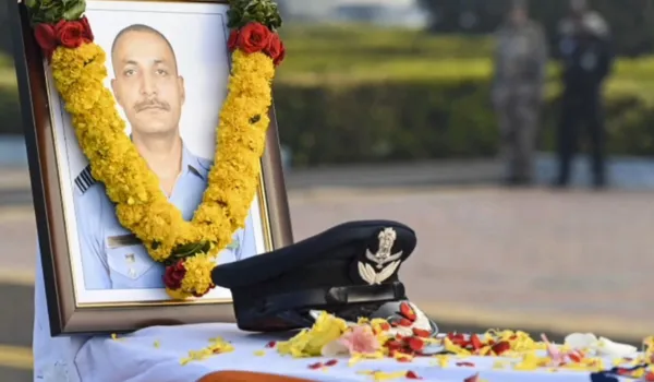 विंग कमांडर नमांश स्याल का किया अंतिम संस्कार