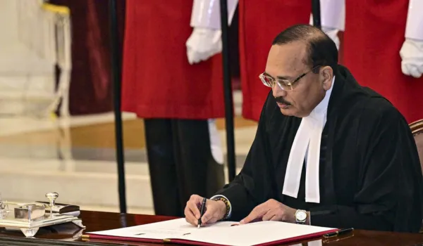 देश के 53वें CJI बने जस्टिस सूर्यकांत