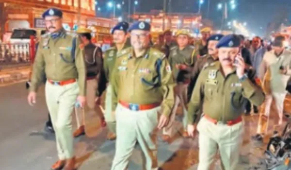 अपराधियों खबरदार... हर शाम अब सड़कों पर पुलिस पहरेदार