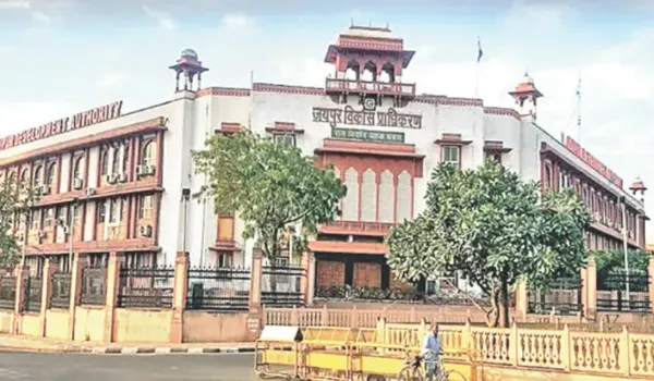 भगवान शिव को नोटिस देने पर अधिकारी सस्पेंड