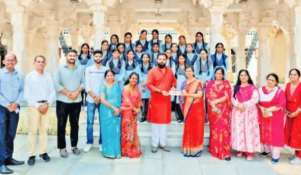 डॉ. लक्ष्यराज सिंह मेवाड़ ने किया मेवाड़ी परम्परा का निर्वहन