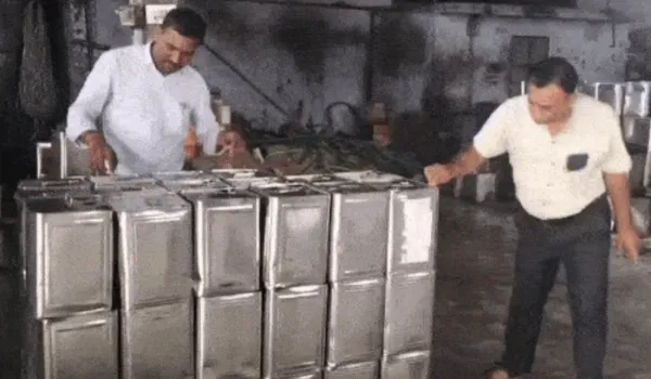 बादाम फैक्ट्री सीज और 1,155 किर्लो मिलावटी सरसों का तेल जब्त