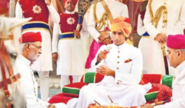 चंद्र महल में शस्त्र, सर्वतोभद्र चौक में अश्व, गज और पालकी की पूजा