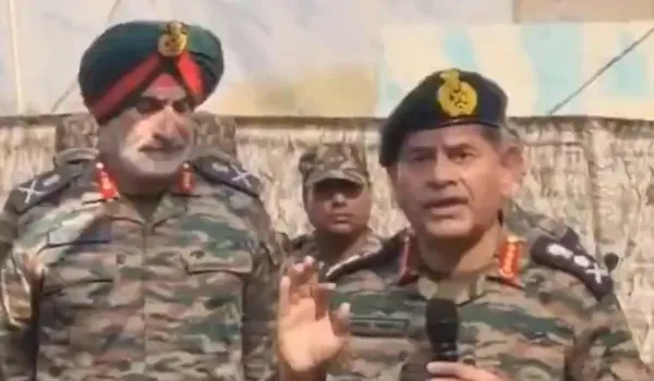 पाक सोच ले भूगोल में रहना है या नहीं: द्विवेदी