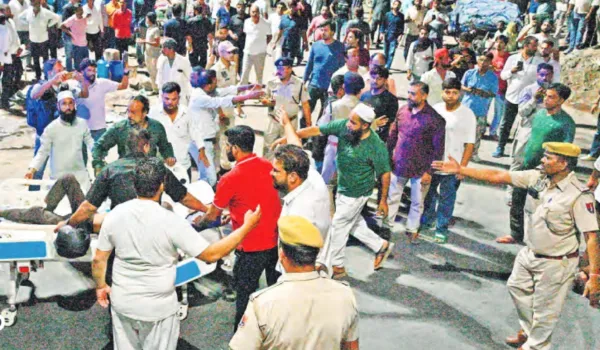 सिस्टम धुआं-धुआं.... जिंदगियां लगी दांव पर