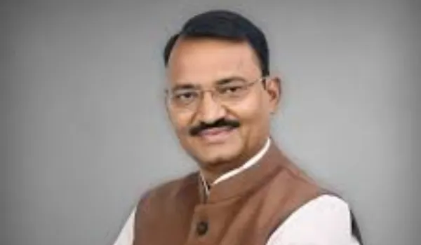 परिजनों से वार्ता के लिए पहुंचे गृह मंत्री, डिप्टी सीएम