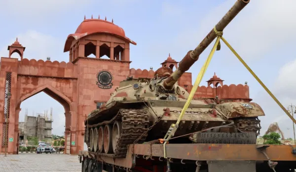 टी-55 टैंक व दो तोप सुनाएंगी सैन्य इतिहास की गौरव गाथा